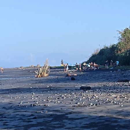 Kirra'S Beach House بولوكان المظهر الخارجي الصورة